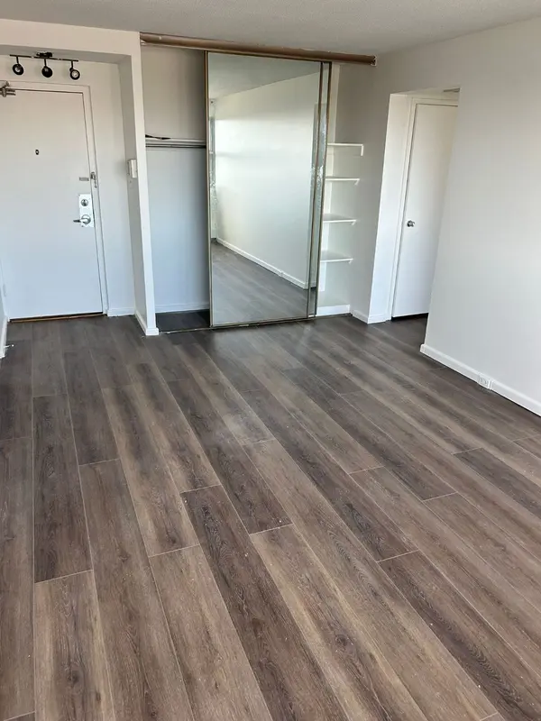 735 Don Mills RD #2505, Toronto C11, ON M3C 1T1