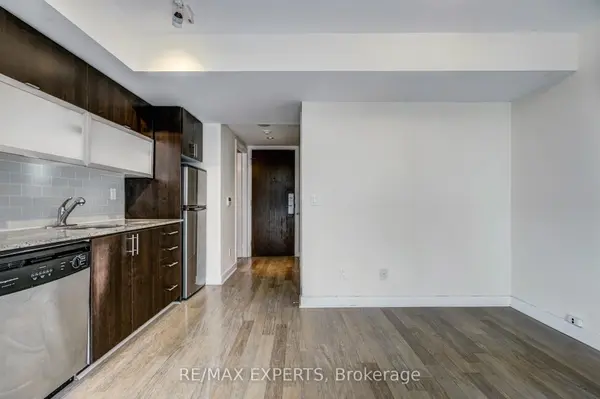 80 Western Battery RD #801, Toronto C01, ON M6K 3S1