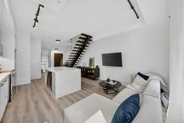 90 Niagara ST #107, Toronto C01, ON M5V 1C5