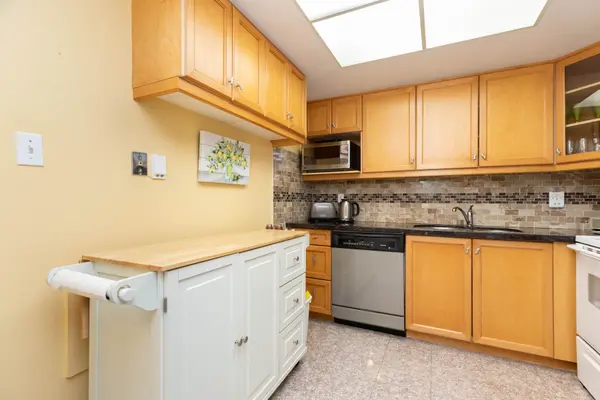 1 Greystone Walk DR #PH 79, Toronto E04, ON M1K 5J3