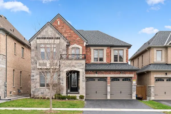42 Blenheim CIR, Whitby, ON L1P 0E2