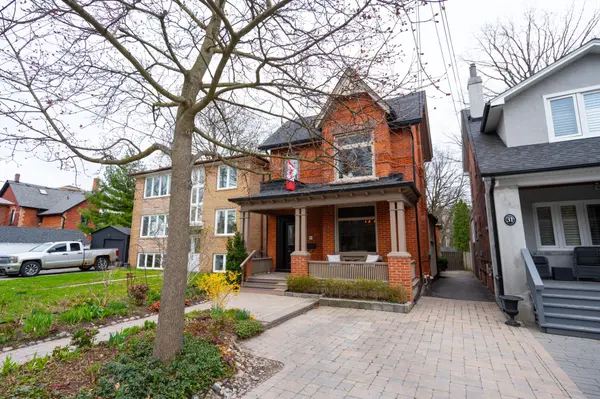 33 Swanwick AVE, Toronto E02, ON M4E 1Z2