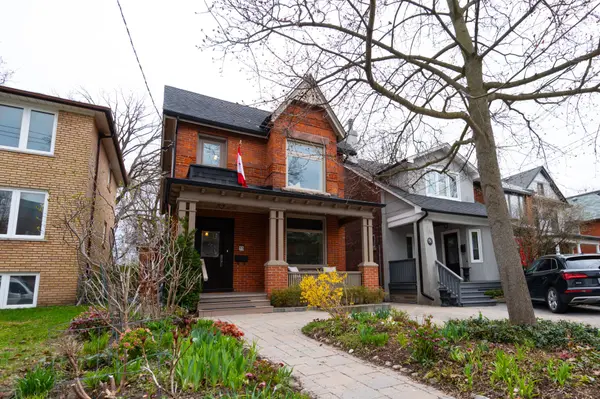 33 Swanwick AVE, Toronto E02, ON M4E 1Z2