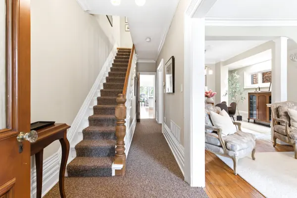 33 Swanwick AVE, Toronto E02, ON M4E 1Z2