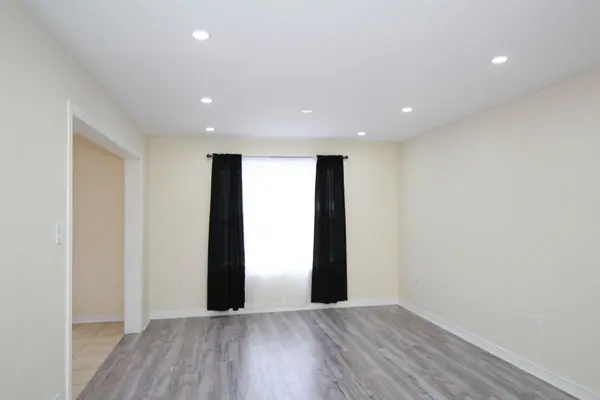 35 Buchanan DR, New Tecumseth, ON L9R 0A2