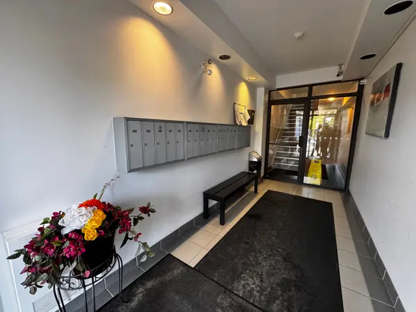 Unit 210 1 Centre ST W, Richmond Hill, ON L4C 3P3