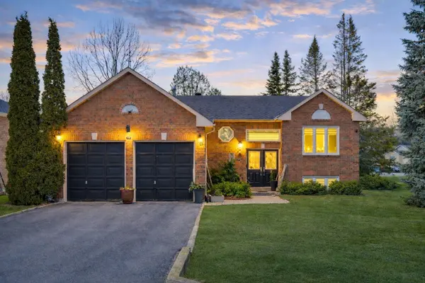 64 Royal Beech DR, Wasaga Beach, ON L9Z 1H3