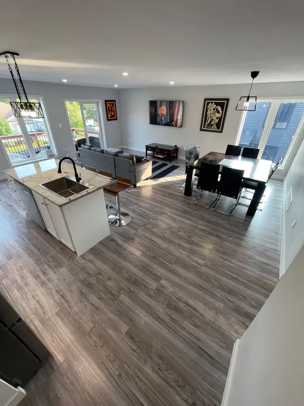 52 Marilyn AVE S, Wasaga Beach, ON L9Z 2Y1