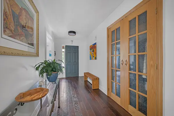 361 Hickling TRL, Barrie, ON L4M 6A4