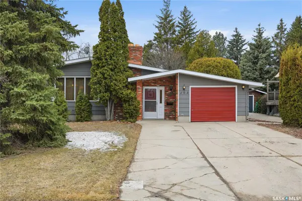 203 Huron COURT, Saskatoon, SK S7K 4E9