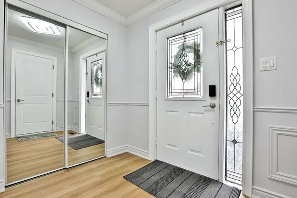 16 Hetherington PL, Brampton, ON L6S 5M7