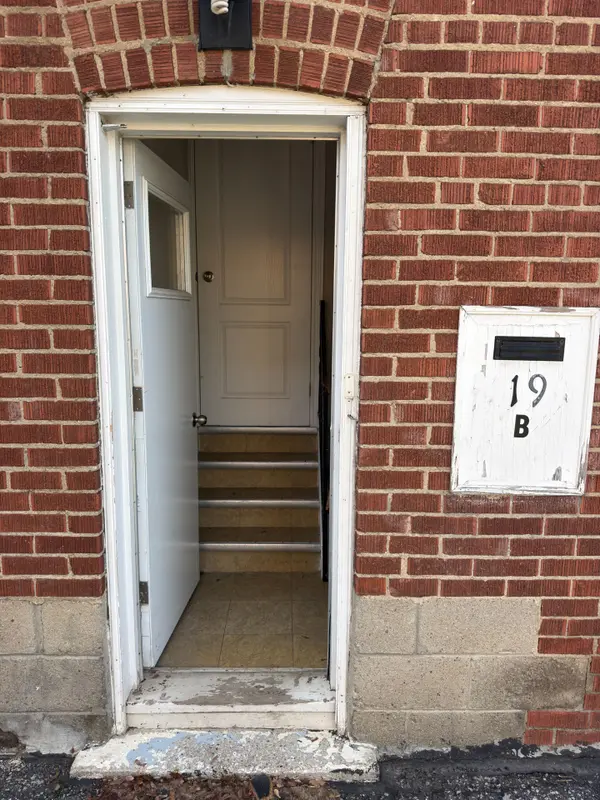 19 Westchester RD, Toronto W04, ON M6M 2S4