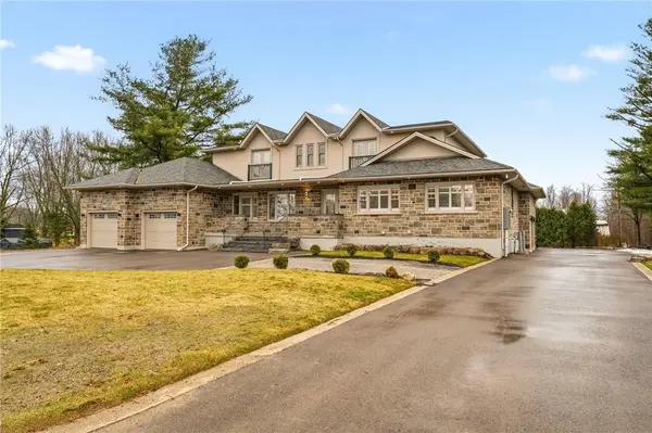 1354 No 1 Side RD N, Burlington, ON L7P 0R9