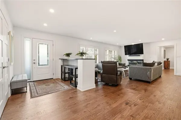 1354 No 1 Side RD N, Burlington, ON L7P 0R9