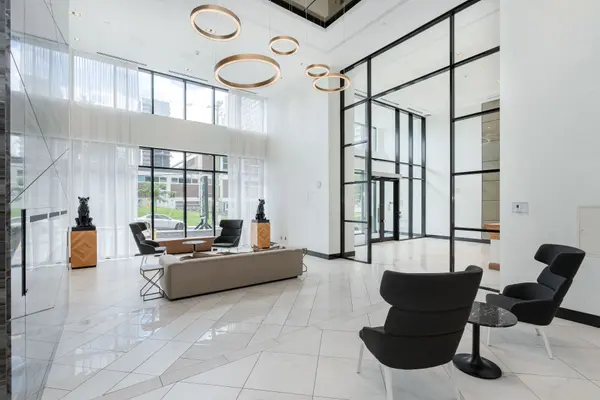 255 Bay ST #1701, Ottawa Centre, ON K1R 0C5