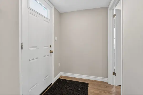 312 Piccadilly ST #4, London East, ON N6A 1S5