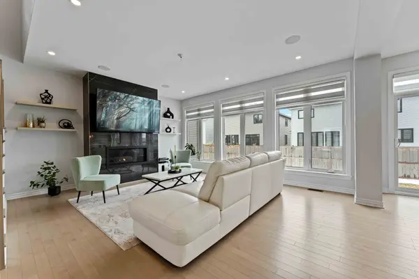 711 Moonflower CRES, Blossom Park - Airport And Area, ON K1T 0X8