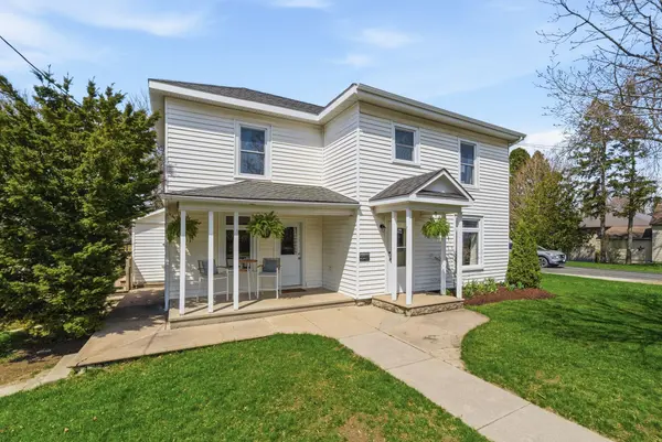 206 County Road 10 RD, Prince Edward County, ON K0K 2T0