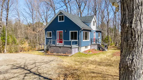 1066 Loop RD, Highlands East, ON K0L 1C0