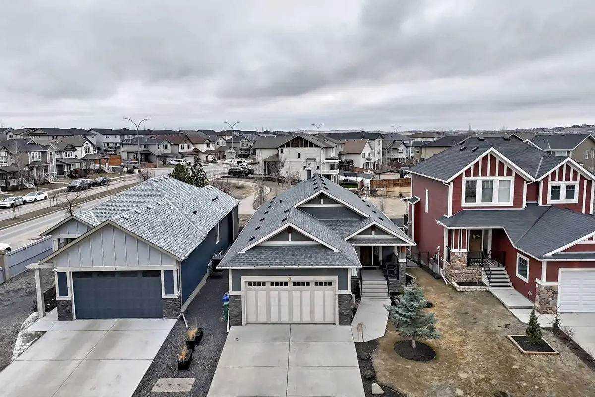 3 Cimarron Springs CIR, Okotoks, AB T1S 0M1