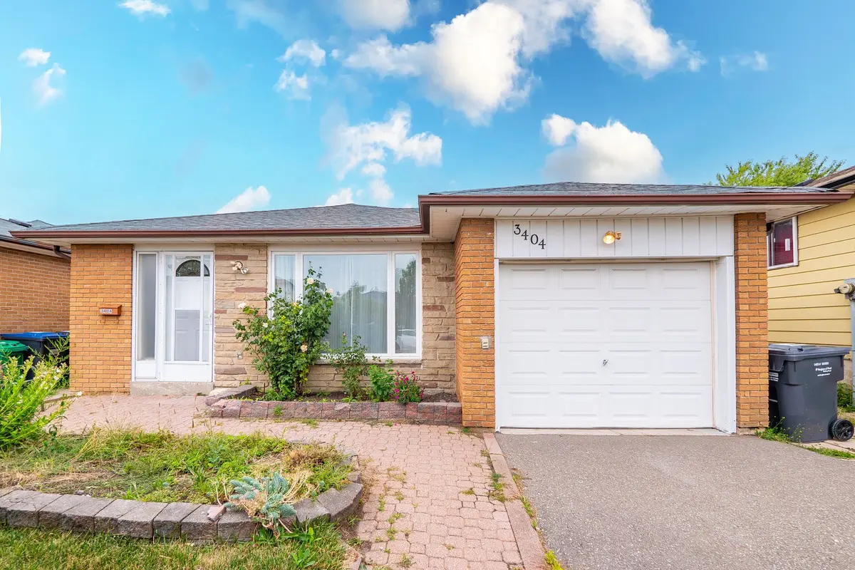 3404 Monica DR, Mississauga, ON L4T 3E7