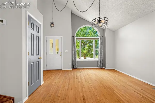 9431 Summit Mesa DR, Fountain, CO 80817