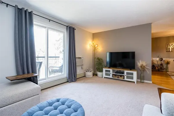 785 St Anne's RD, Winnipeg, MB R2N 3X3