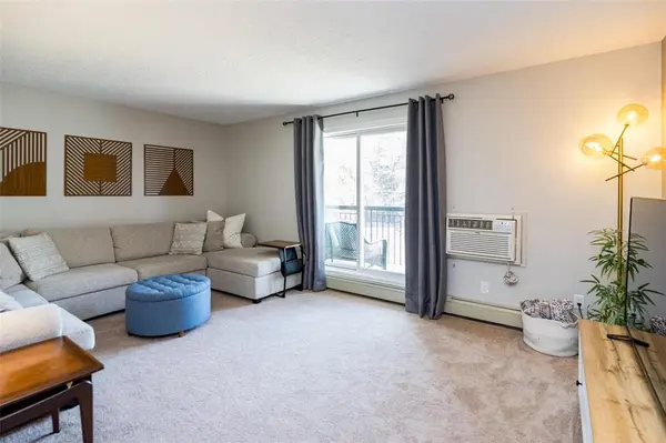 785 St Anne's RD, Winnipeg, MB R2N 3X3