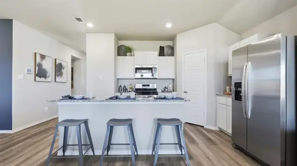 2213 WHITE BUFFALO Way, Fort Worth, TX 76036