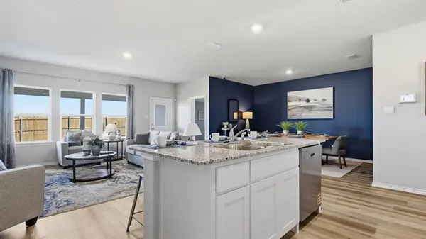 2213 WHITE BUFFALO Way, Fort Worth, TX 76036