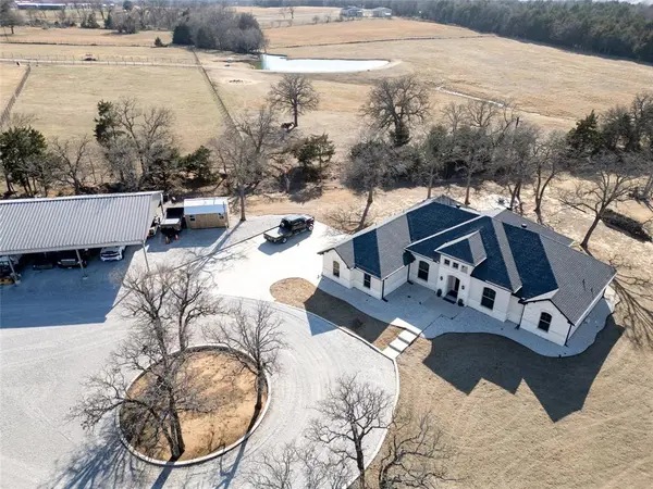 11776 E US Highway 82, Whitesboro, TX 76273