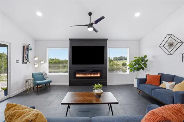 238 Martin Drive, Granbury, TX 76049