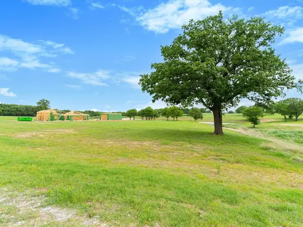 141 Woodbridge Boulevard, Bowie, TX 76230