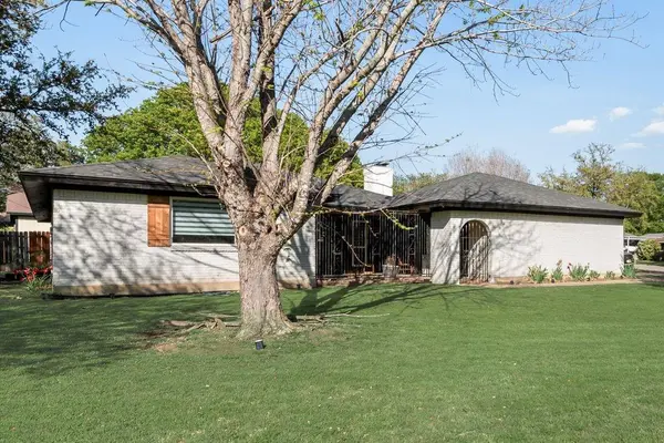 905 Colonial, Cleburne, TX 76033