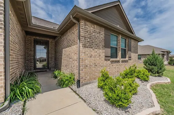 13301 Ridings Drive, Fort Worth, TX 76052