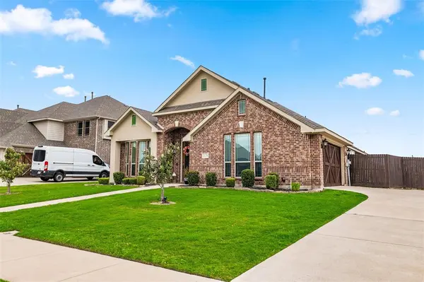 1128 Sutton Place, Desoto, TX 75115