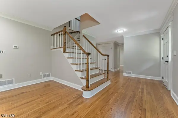 56 Mountainside Rd, Mendham Boro, NJ 07945