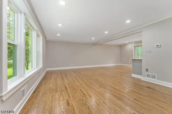 56 Mountainside Rd, Mendham Boro, NJ 07945