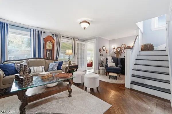 65 Carteret St, Bloomfield Twp., NJ 07003