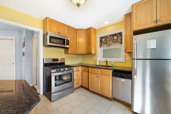 9 Leopold Ter, Clifton City, NJ 07011