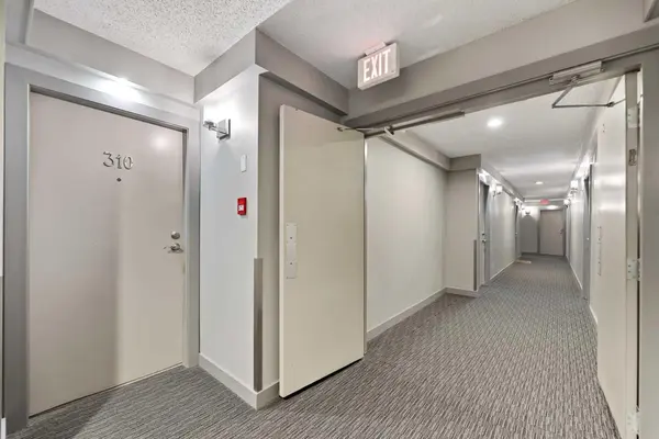 2204 1 ST SW #310, Calgary, AB T2S 1P4