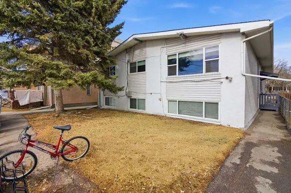 6131 Bowness RD NW, Calgary, AB T3B 0C9