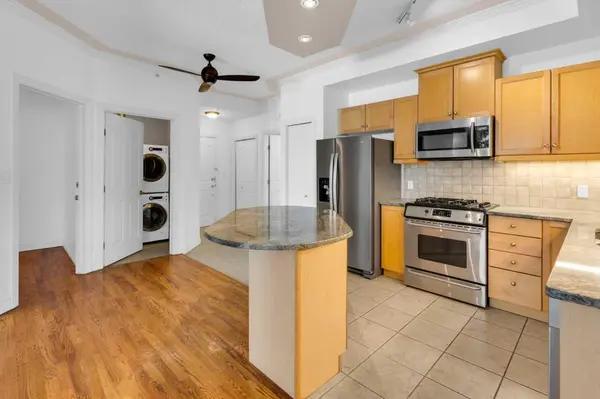 1315 12 AVE SW #205, Calgary, AB T3C0P6