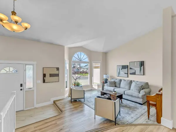 9 Silcher ST SE, Medicine Hat, AB T1B 4B9