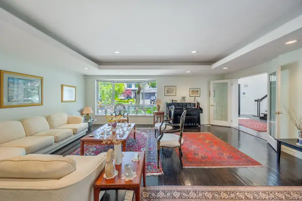 31 George Henry BLVD, Toronto C15, ON M2J 1E3