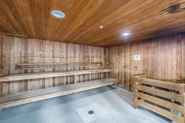 2181 Yonge ST #1802, Toronto C10, ON M4S 2B1