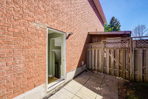 263 Milliken Meadows DR #Bsmt, Markham, ON L3R 0W2