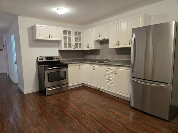 211 Cliff RD #Lower, Barrie, ON L4N 3X5