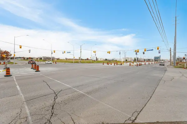 70 Superior BLVD, Mississauga, ON L5T 2X9