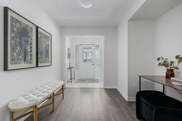 554 Buckeye CT, Milton, ON L9E 1M2